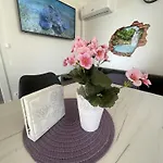 Arabela Lux
